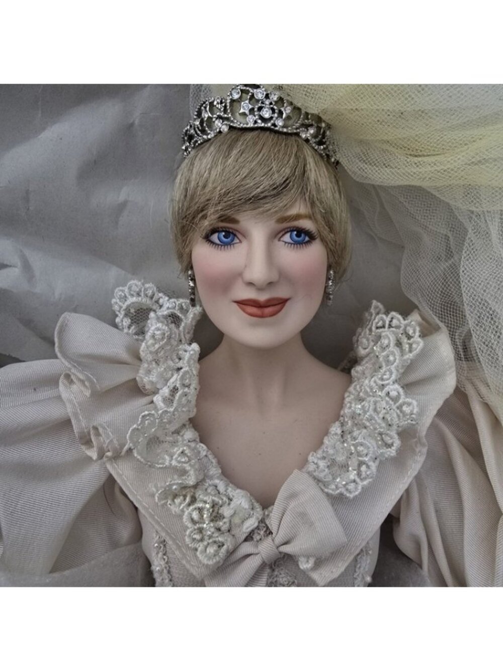 Diana Portrait Of A Bridal Princess Porcelain Doll The Franklin Mint COA
